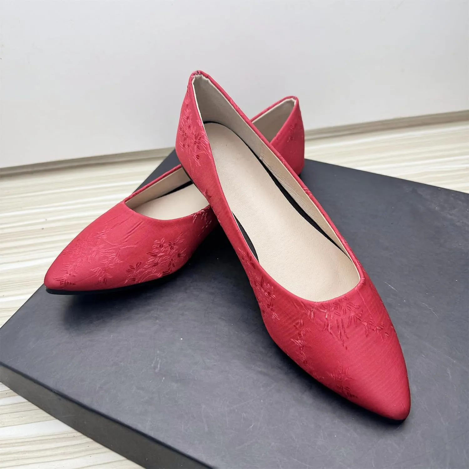 Dear Time Women's Pointed Toe Ballets Flower Embroidered Flat Shoes Dress Flats Slip on Walking Shoes