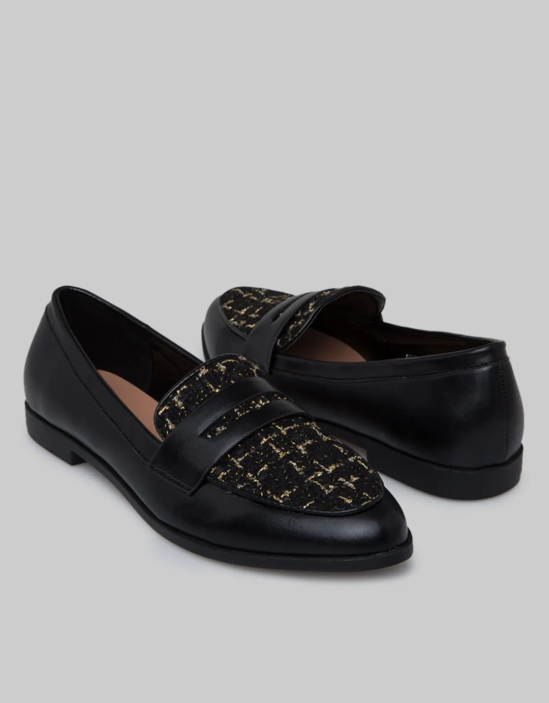 Details Slip On Woman Pointed Toe