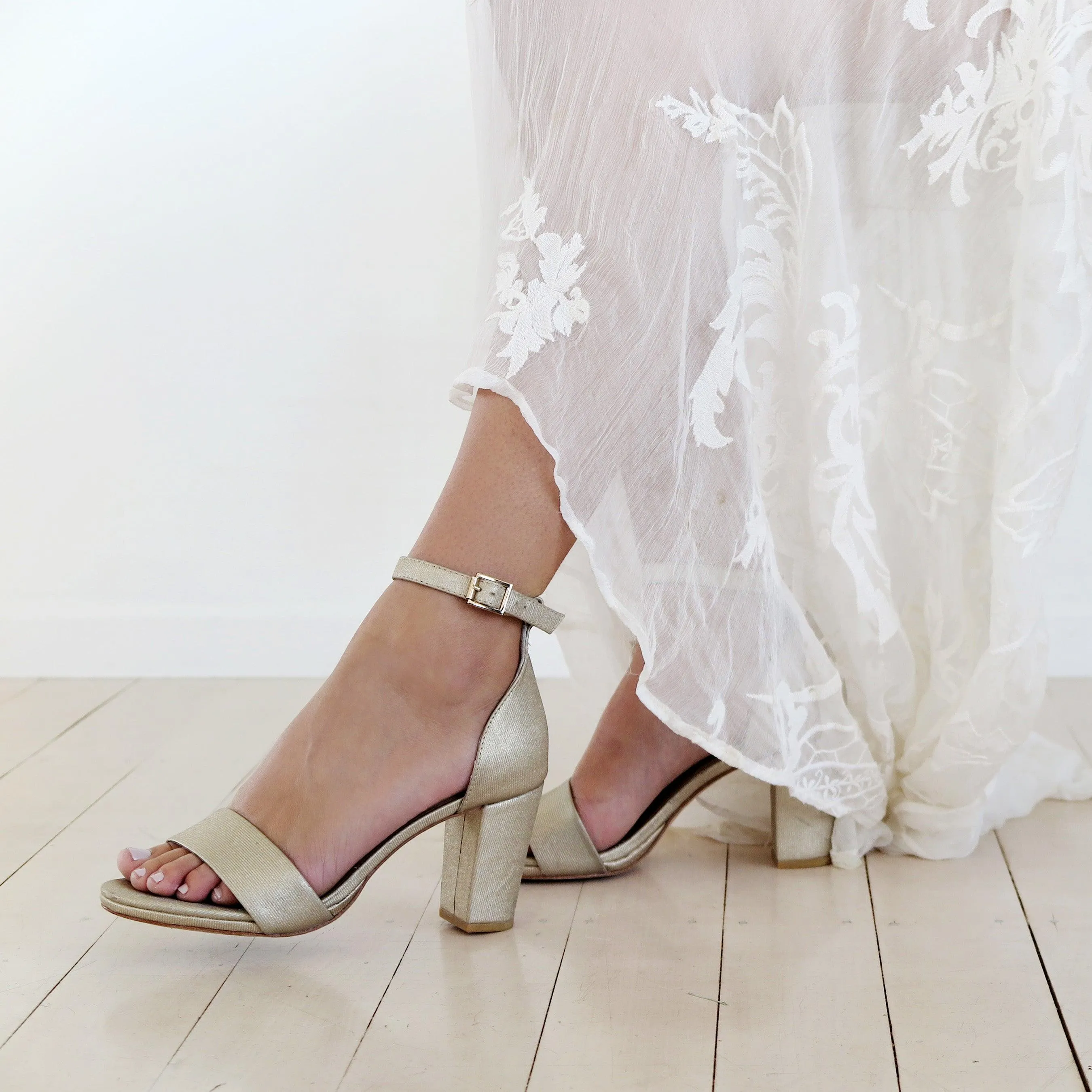 Evermore High Heel - Gold Lines