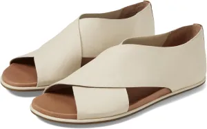 Gentle Souls by Kenneth Cole Women's Laniey Flat Sandal