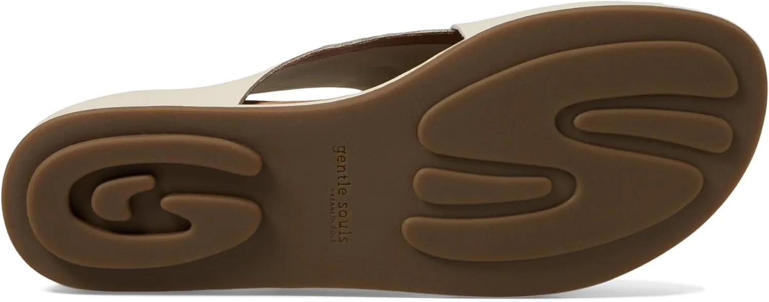 Gentle Souls by Kenneth Cole Women's Laniey Flat Sandal