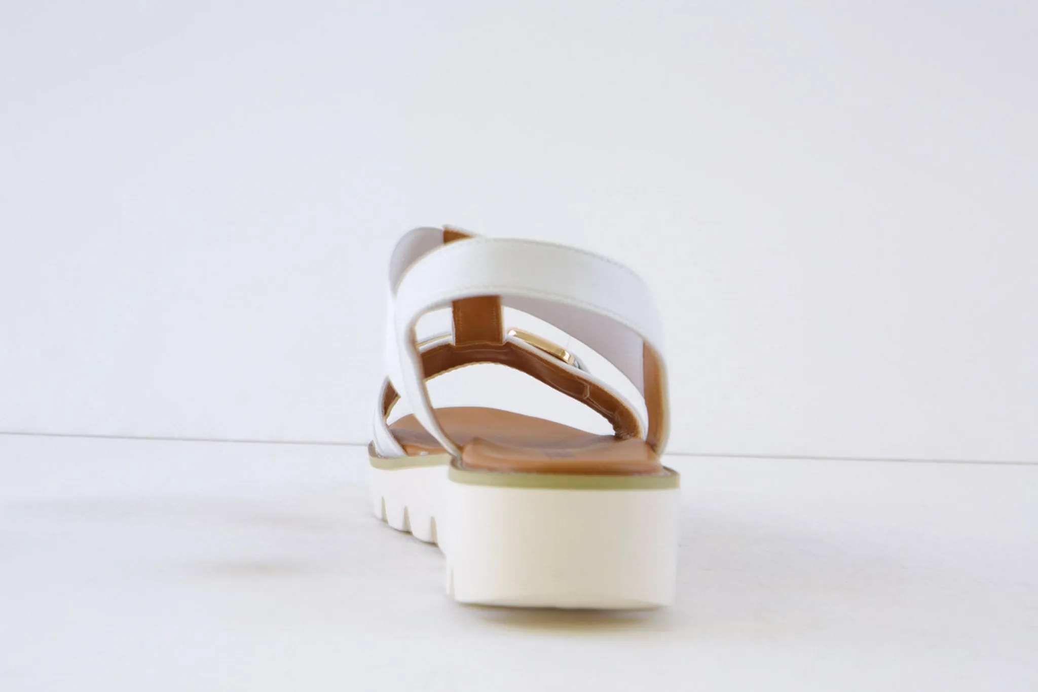 HEAVENLY FEET - LULU2 LOW WEDGE SANDAL - WHITE