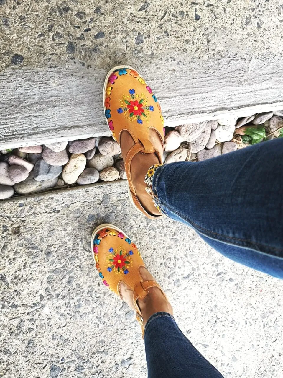 Macarena Collection Sandals women Huarache Sandal Colorful Leather Mexican Style Embroidered Flowers B230
