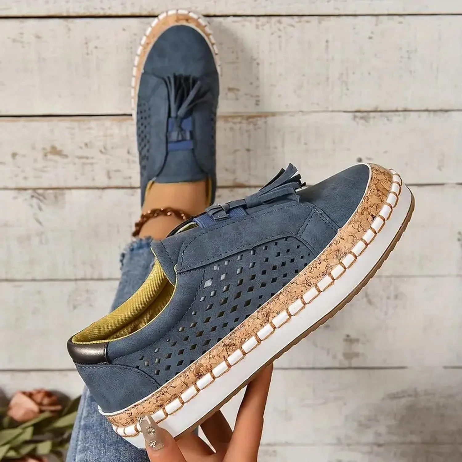 Platform Loafers for Women Walking Shoes Fashion Slip On Sneakers Comfortable Tassel Casual Work Shoes Chunky Loafer