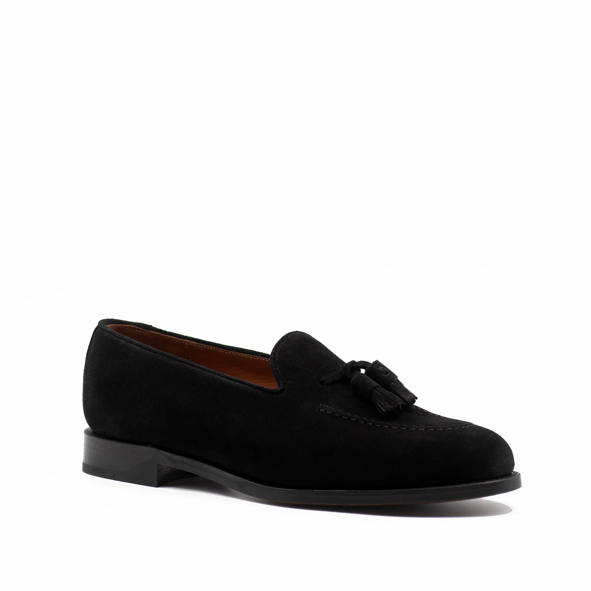 The tassel loafer in black suede